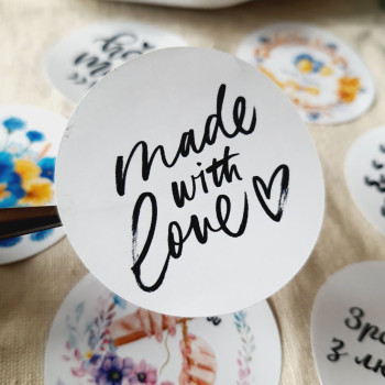 Stickers «Made with love» with a  diameter 4 cm. NKRN_00022